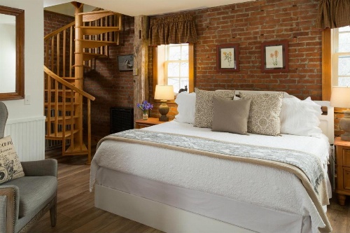 Four Chimneys Inn image 34