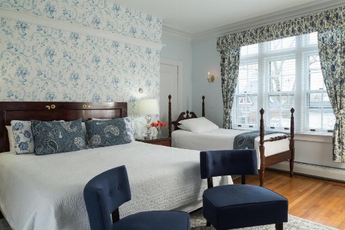 Four Chimneys Inn image 46